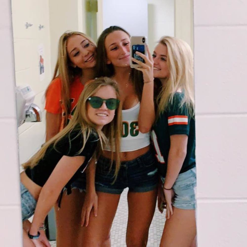 Meet your Posher, Lizzy